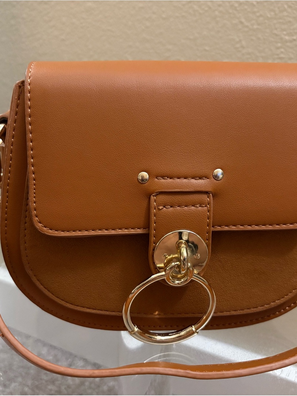 Women’s Tan Crossbody Bag with Gold Ring Accent